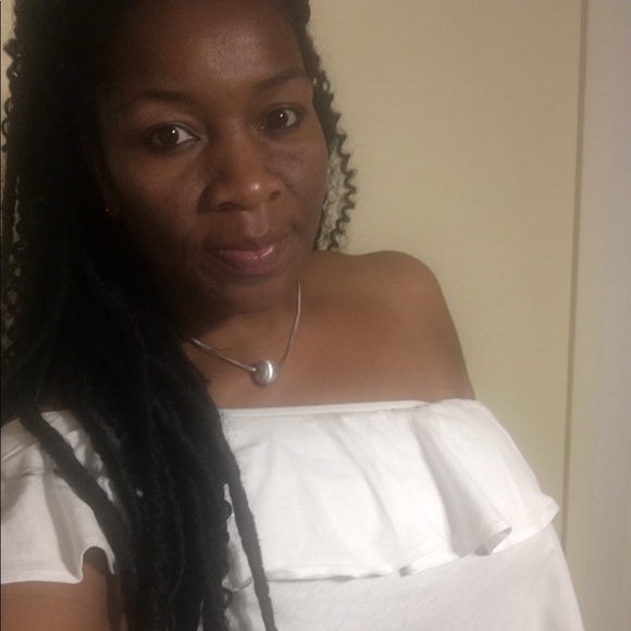 Meet your Posher, Yolanda - Picture 1 of 1